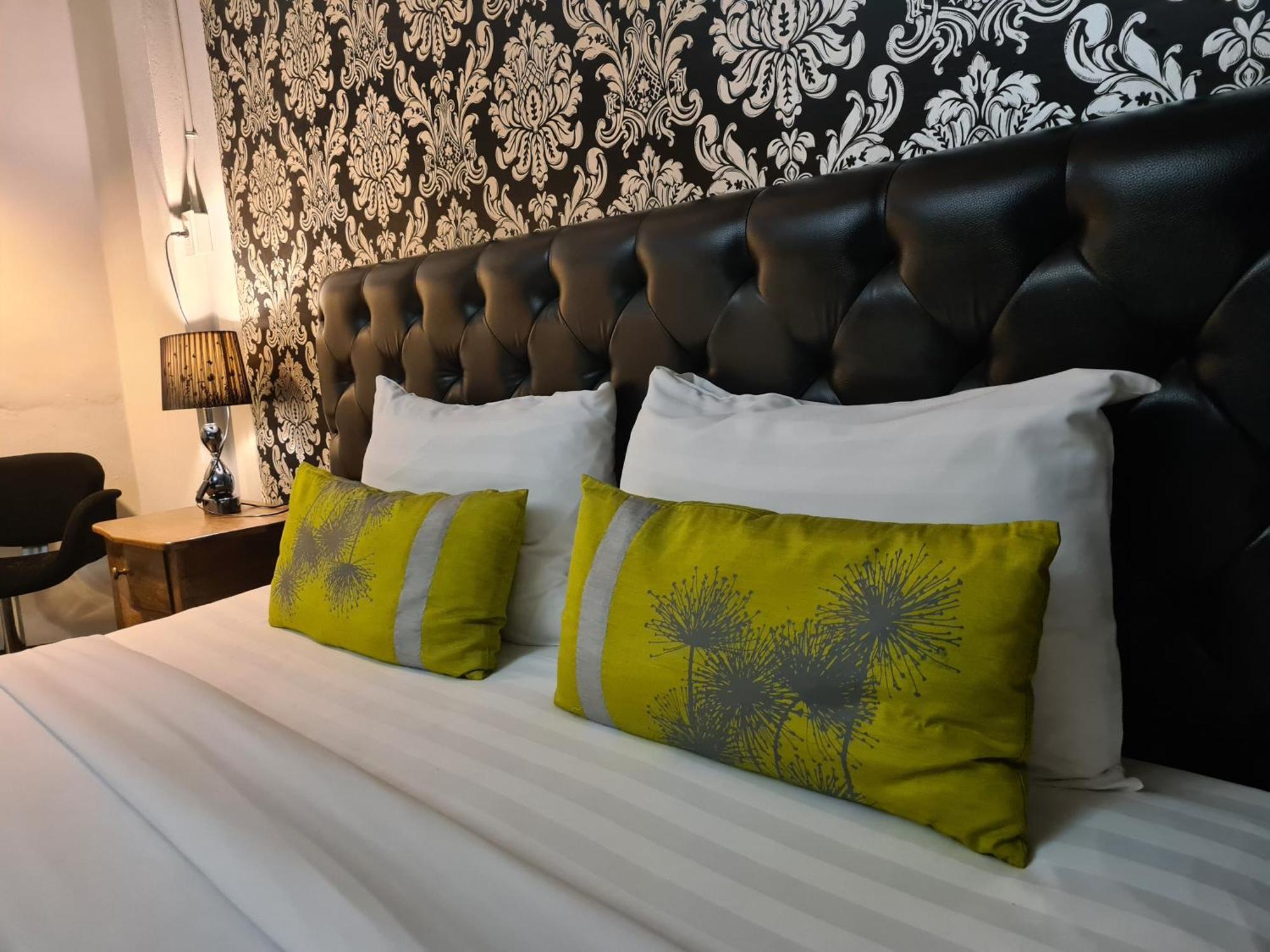 The 8 Factory Hotel פיטסנולוק מראה חיצוני תמונה