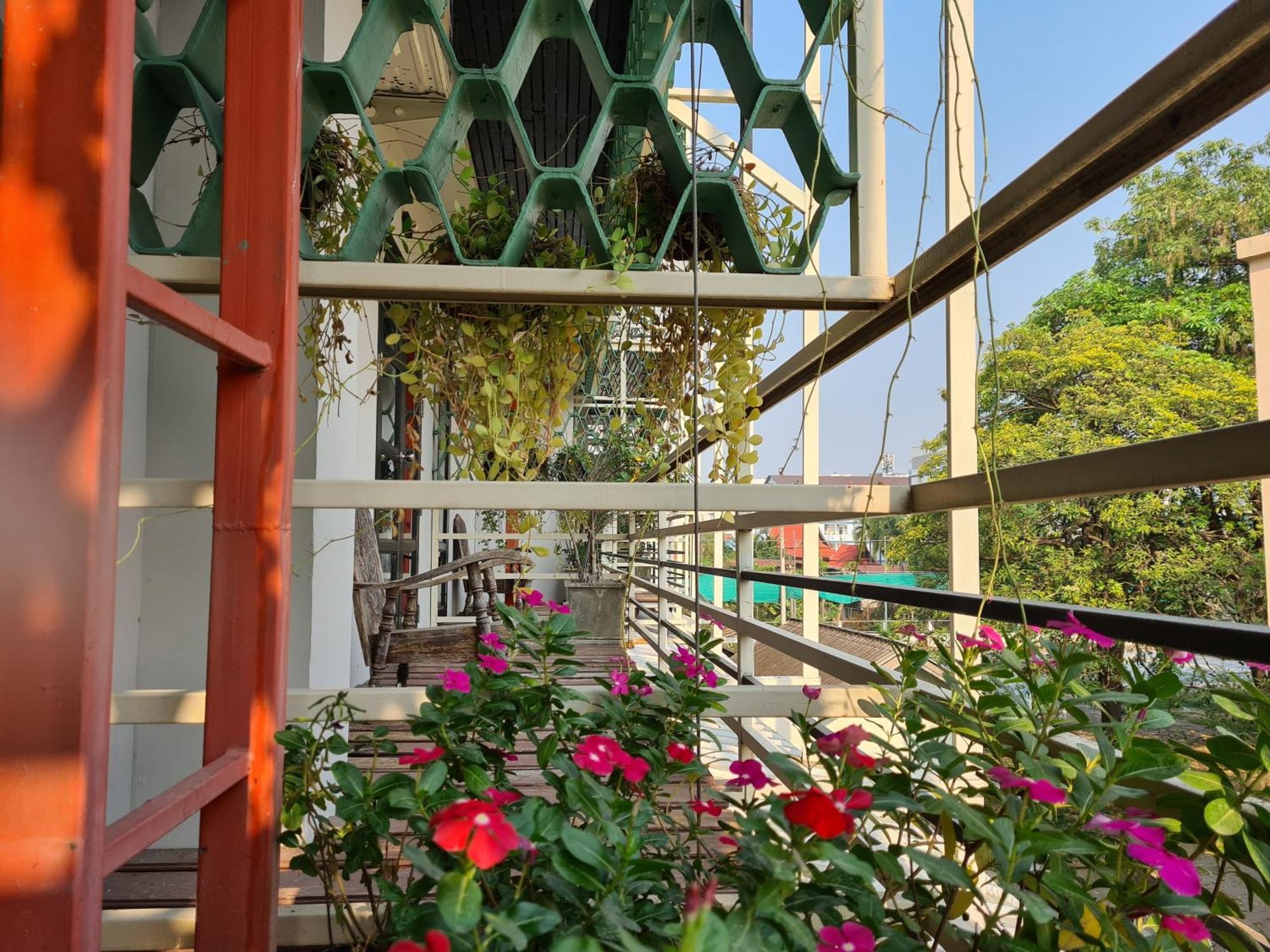 The 8 Factory Hotel פיטסנולוק מראה חיצוני תמונה