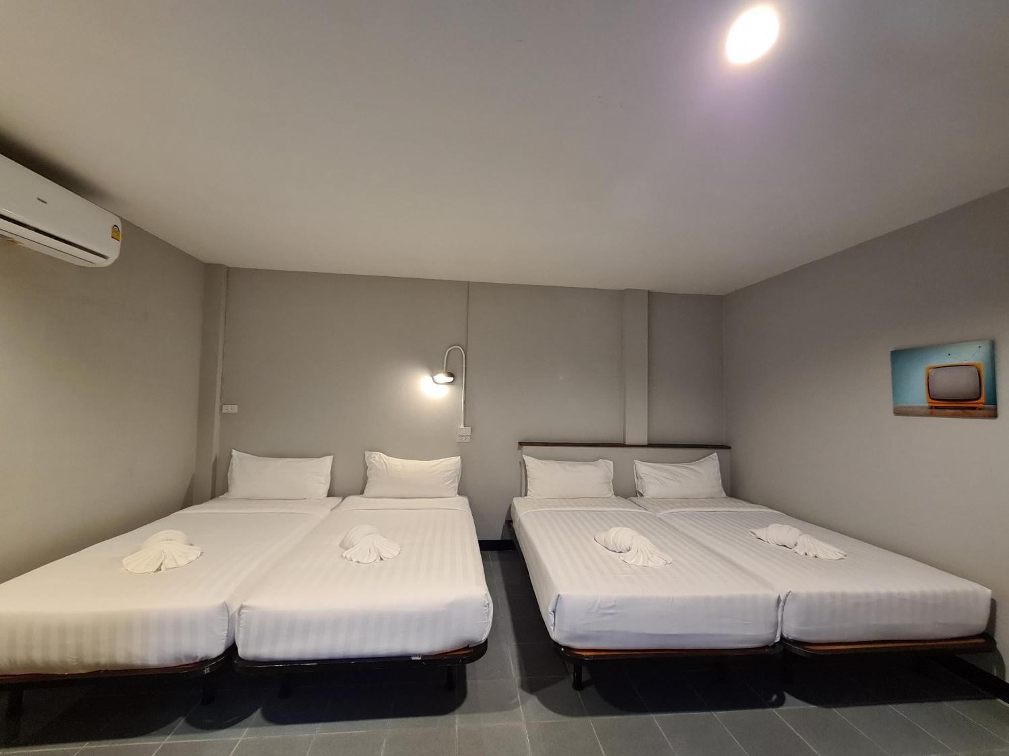 The 8 Factory Hotel פיטסנולוק מראה חיצוני תמונה
